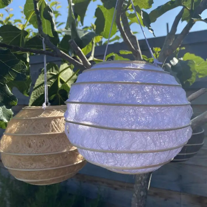 HÅNDLAVET LAMPE - SAND