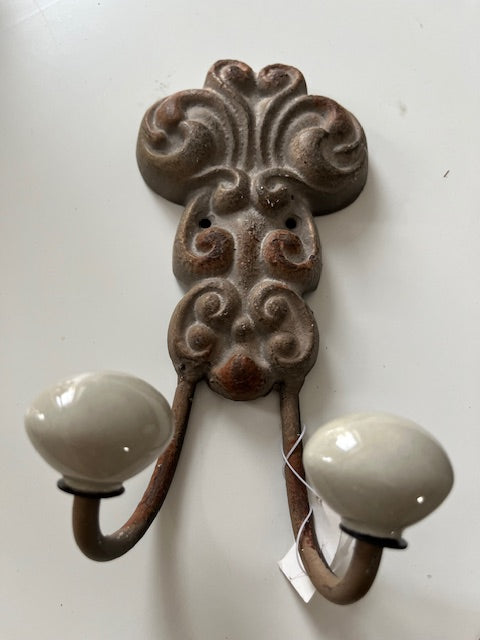 DOBBELTKNAGE MED KNOPPER